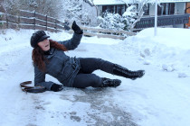 Obrázek pro článek Jak postupovat při pádu na ledu